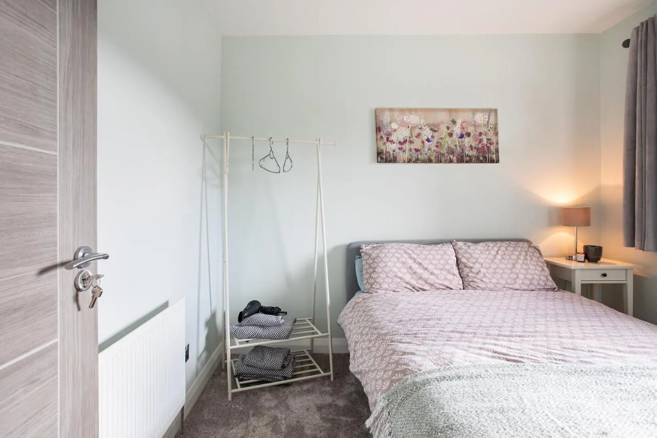 New Lisburn Road Apartment - Free Parking Belfast