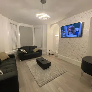 https://heaton-park-road-professional-lets.hotels-newcastle-upon-tyne.com