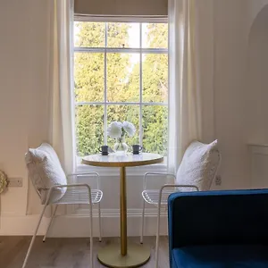 https://little-georgian-retreat-in-the-heart-of-bath.tophotelsbath.com